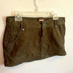 Mossimo, size 9 junior, olive green corduroy, mini skirt